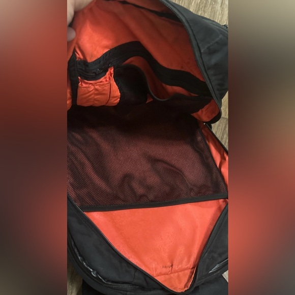 Lululemon Urban Trekker Black Backpack  Red On Inside - Picture 9 of 11